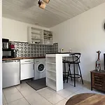La Petite Maison Jardin Prive * Мериньяк