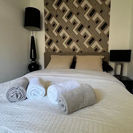 Hébergement de vacances La Petite Maison Jardin Prive